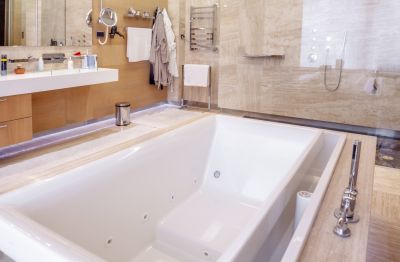 Stylish Bathtub with Modern Fixtures