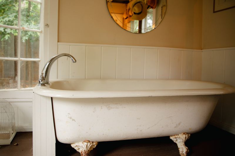 Top Bathtub Installation Companies in Osceola, IN